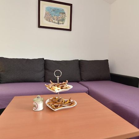 Apartmani Luna Vir Eksteriør billede